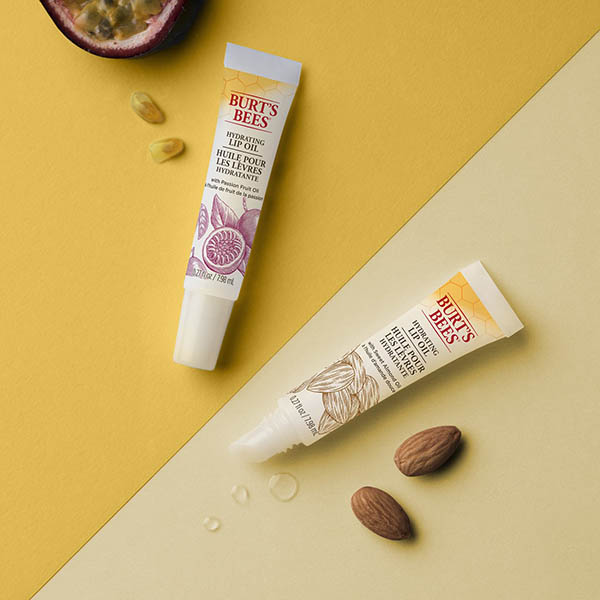 Hydrating Lip Oil with Passion Fruit Oil